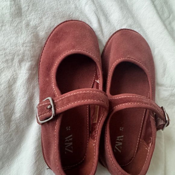 Zara Pink Dress Shoes with Suede Finish - Picture 2 of 7